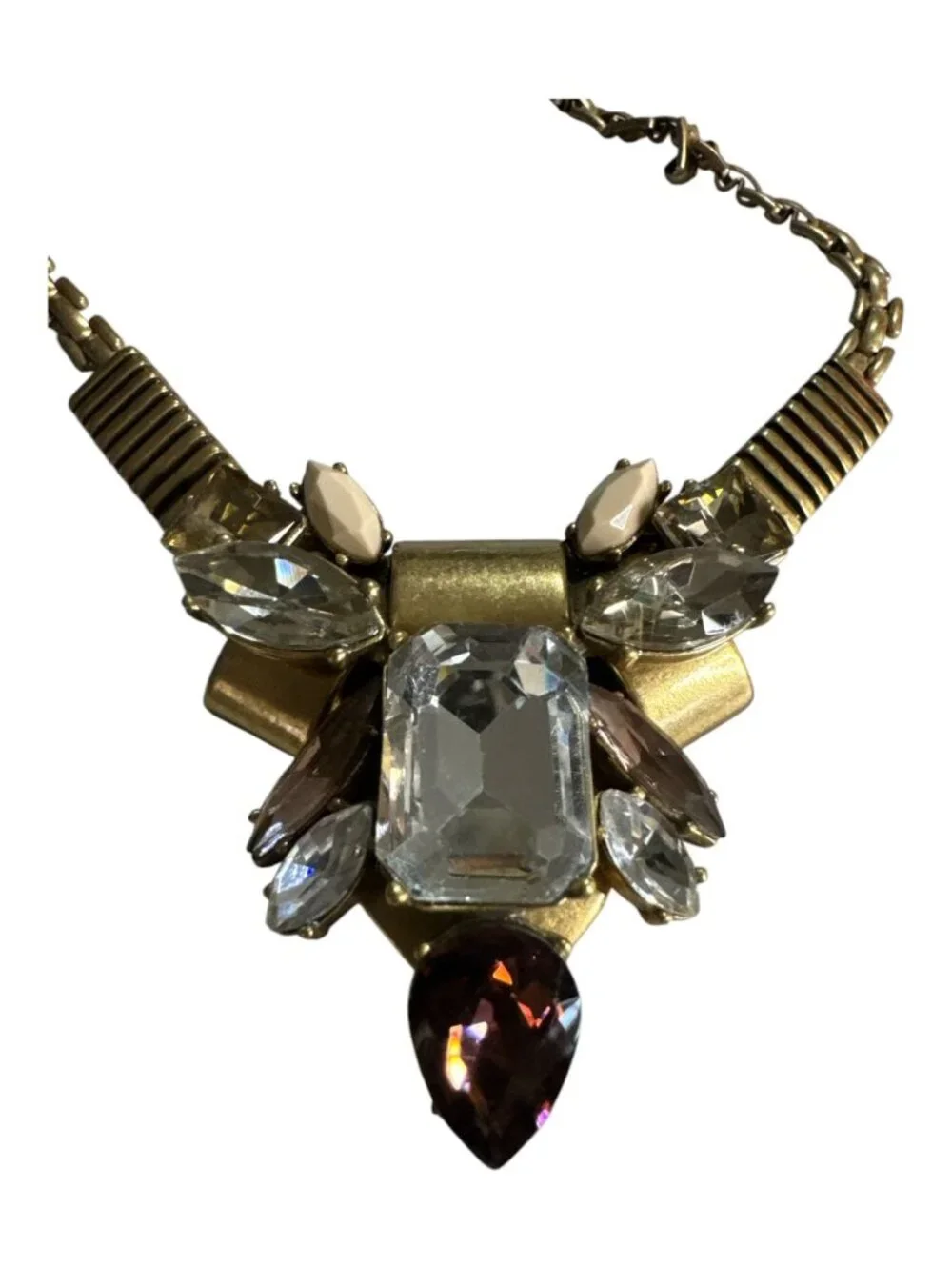 Vintage-Inspired Statement Necklace With Rhinestone Pendant & Gold-Tone Chain 16